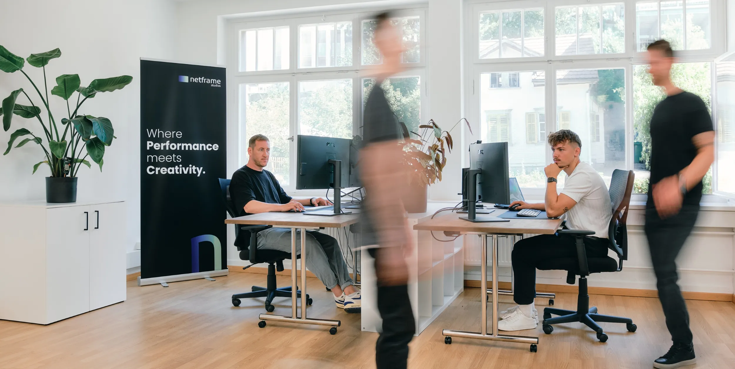 Arbeitsplätze im Büro der Agentur